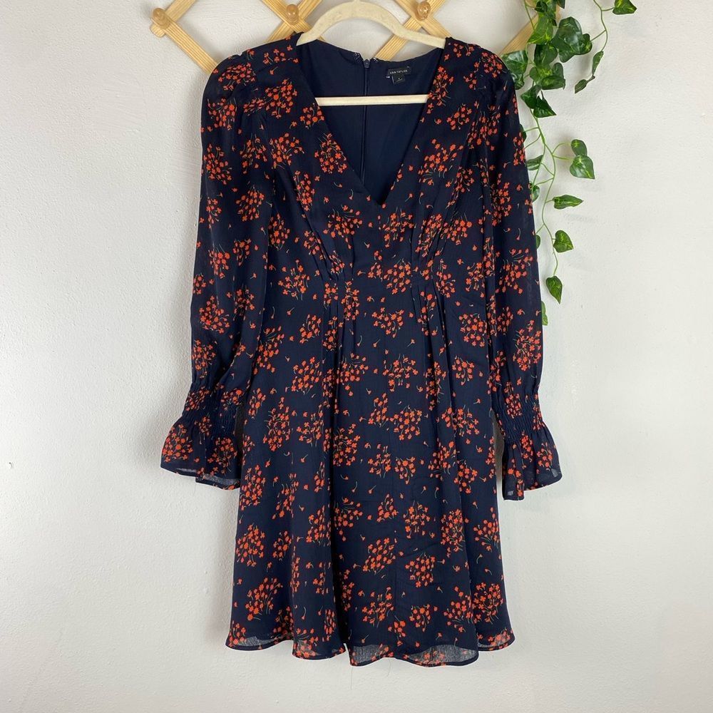 ANN TAYLOR | Bouquet Smocked Cuff Dress Size 2 EUC S590